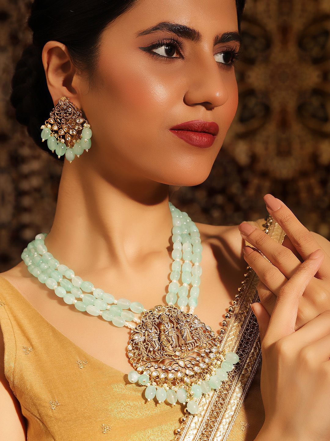 

Priyaasi Gold-Plated Stone-Studded Jewellery Set