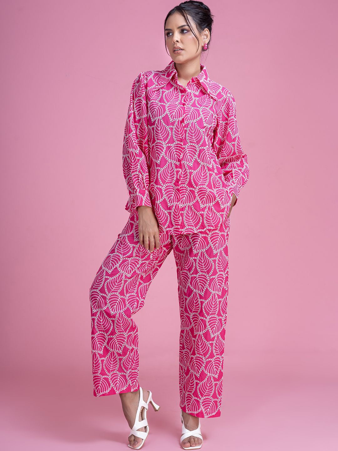 

Lounge Dreams Embroidered Pure Cotton Schiffli Shirt & Trouser, Pink