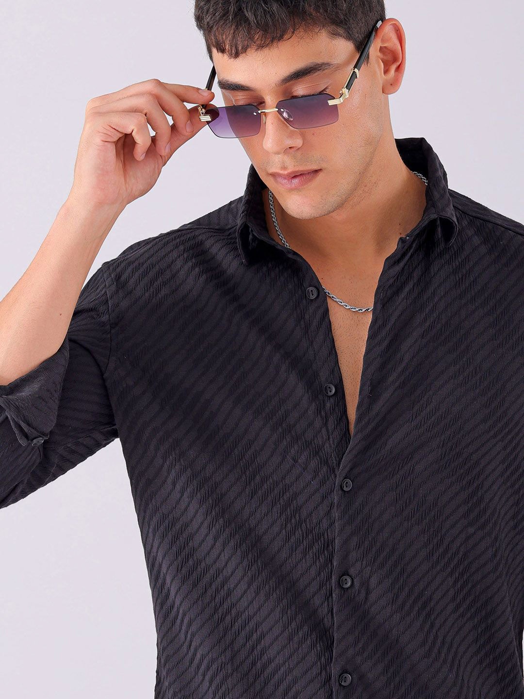 

The Indian Garage Co Men Slim Fit Textured Jacquard Resortwear Shirt, Black