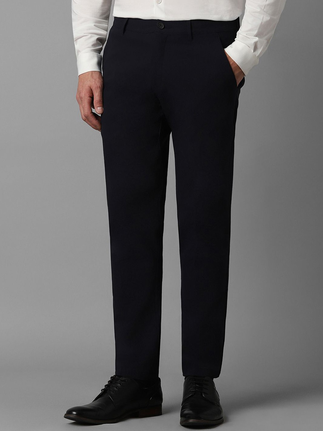 

Louis Philippe Sport Men Slim Fit Trousers, Black