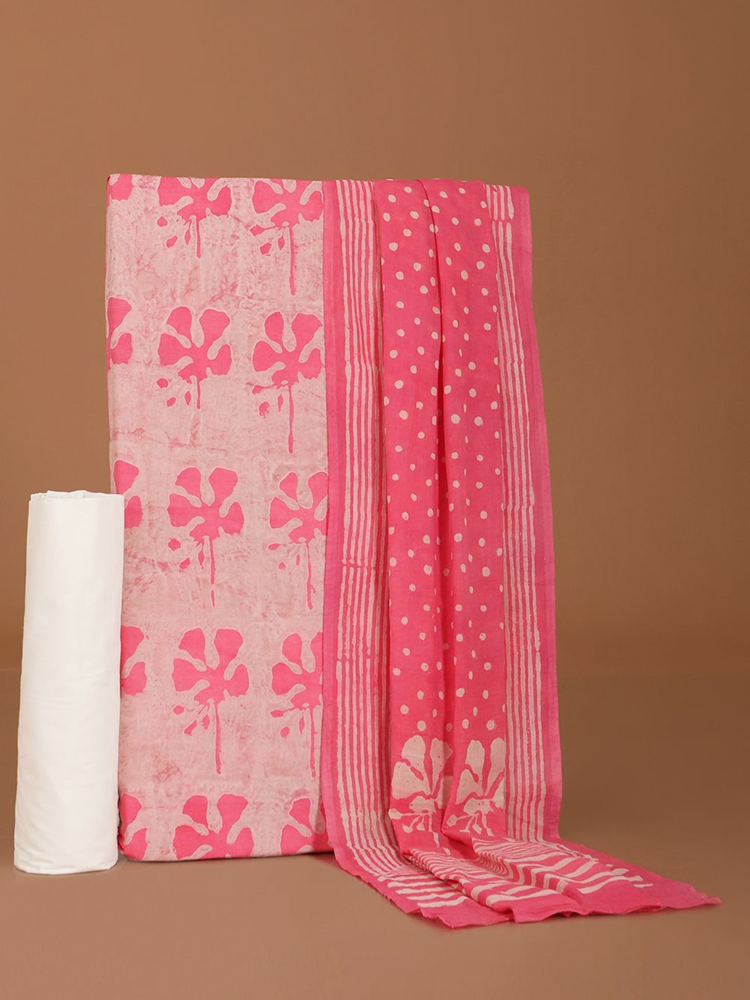 

Taneira Dyed Unstitched Dress Material, Pink