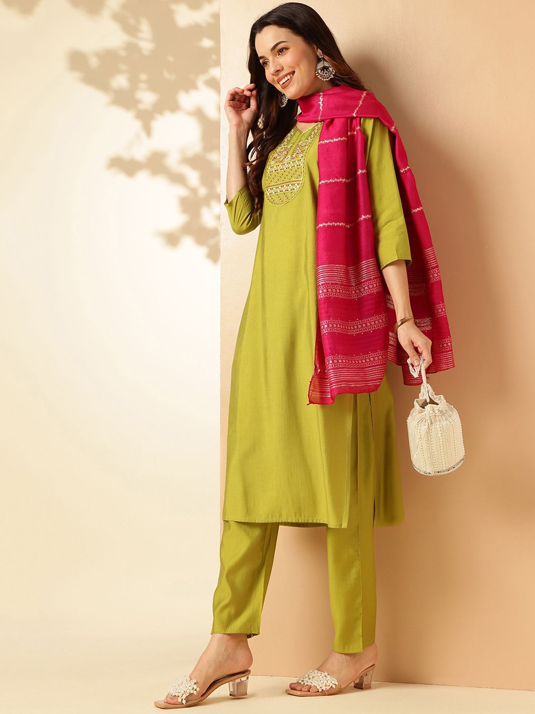 

Anouk Ethnic Motifs Yoke Design Sweetheart Neck Thread Work Kurta with Trousers & Dupatta, Green