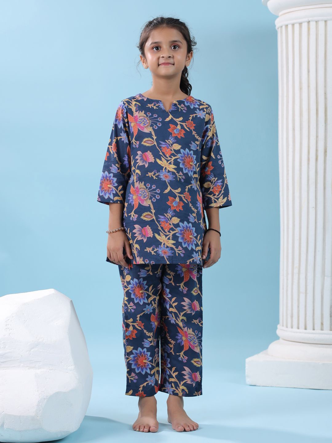 

SANSKRUTIHOMES Girls Floral Printed Pure Cotton Night suit, Navy blue