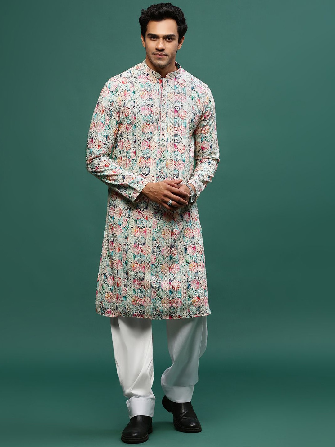 

Sangria Pink & Blue Geometric Embroidered Chikankari Straight Kurta With Patiala