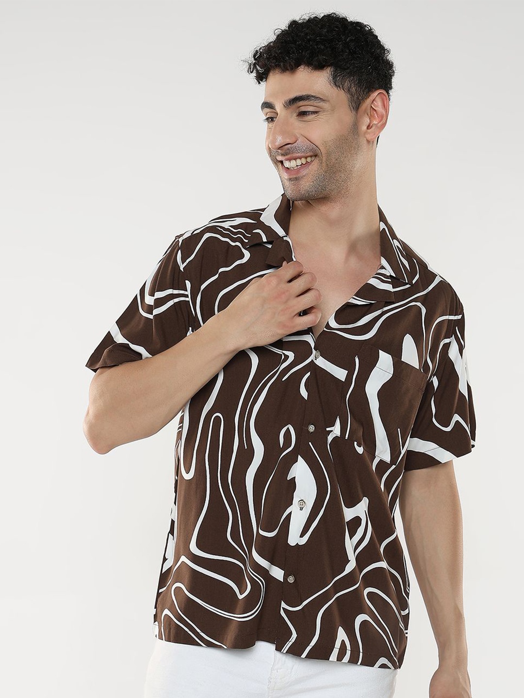 

R&B Men Cuban Collar Abstract Printed Casual Shirt, Brown