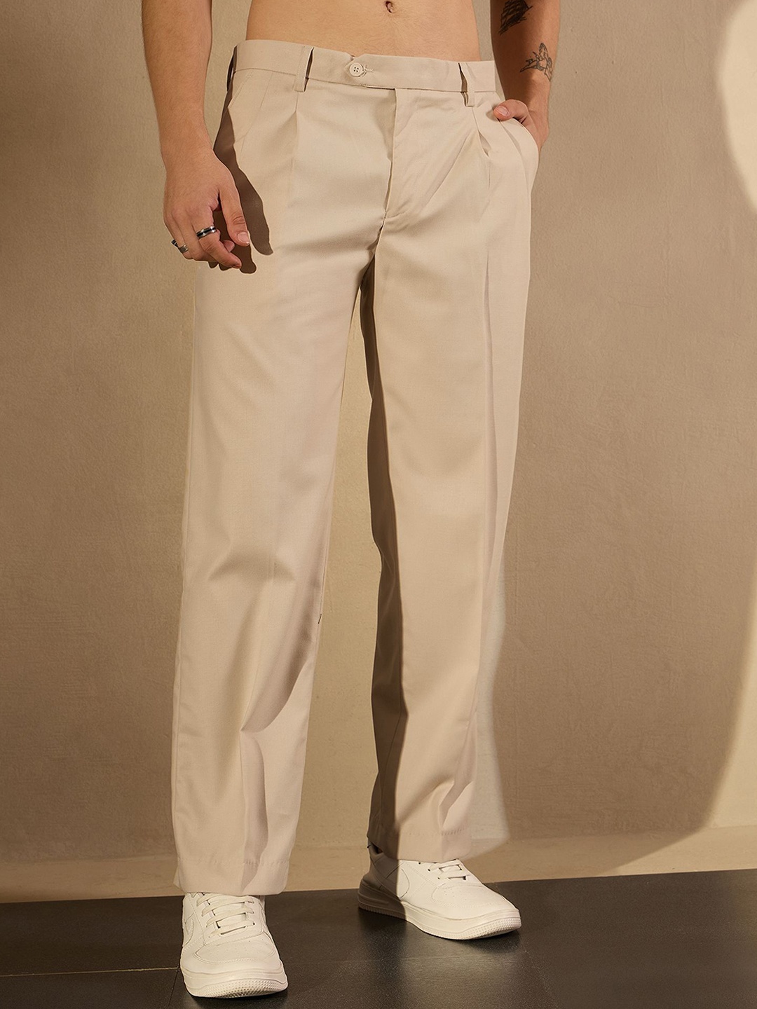 

DENNISON Men Korean Double Pleated Trousers, Cream