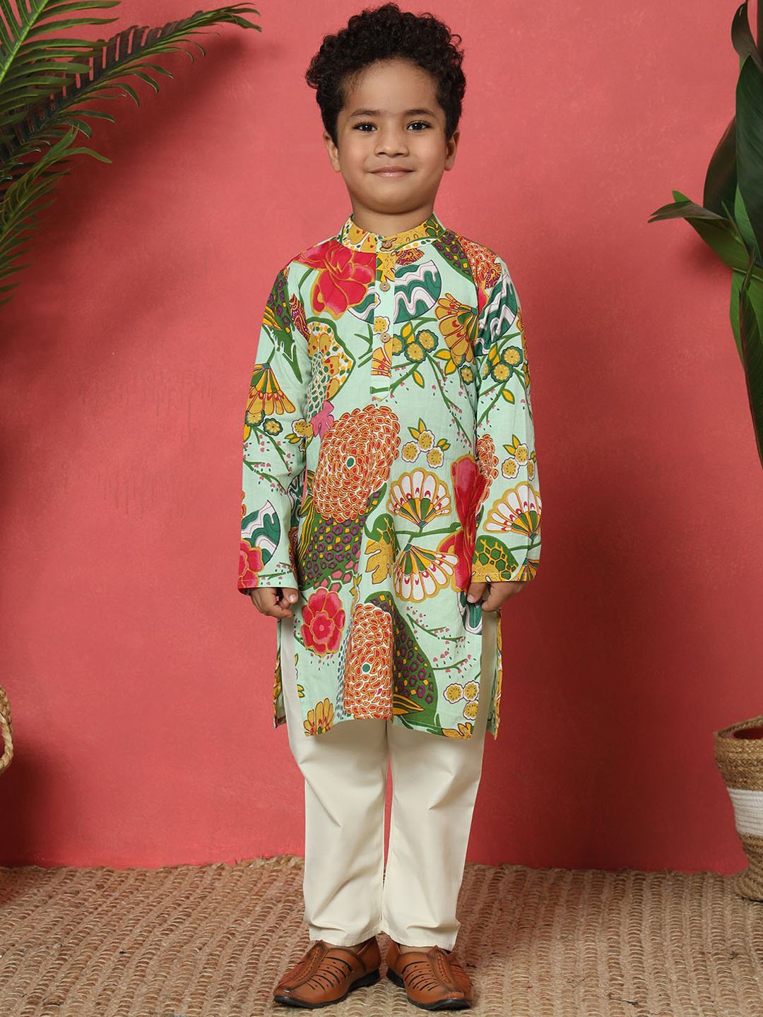 

Readiprint Fashions Boys Floral Printed Pure Cotton Straight Kurta with Trousers, Green