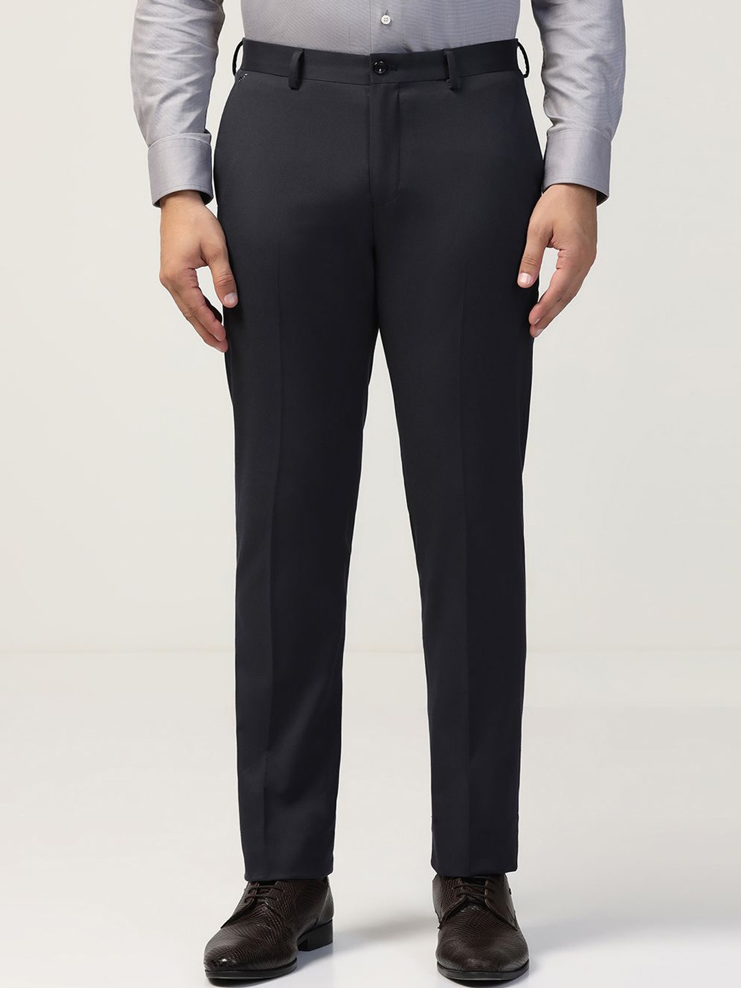

Blackberrys Men Solid Slim Fit Trousers, Navy blue
