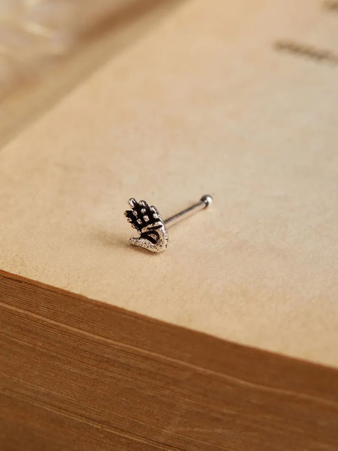 

Arte Jewels Sterling Silver Oxidised Stud Nosepin