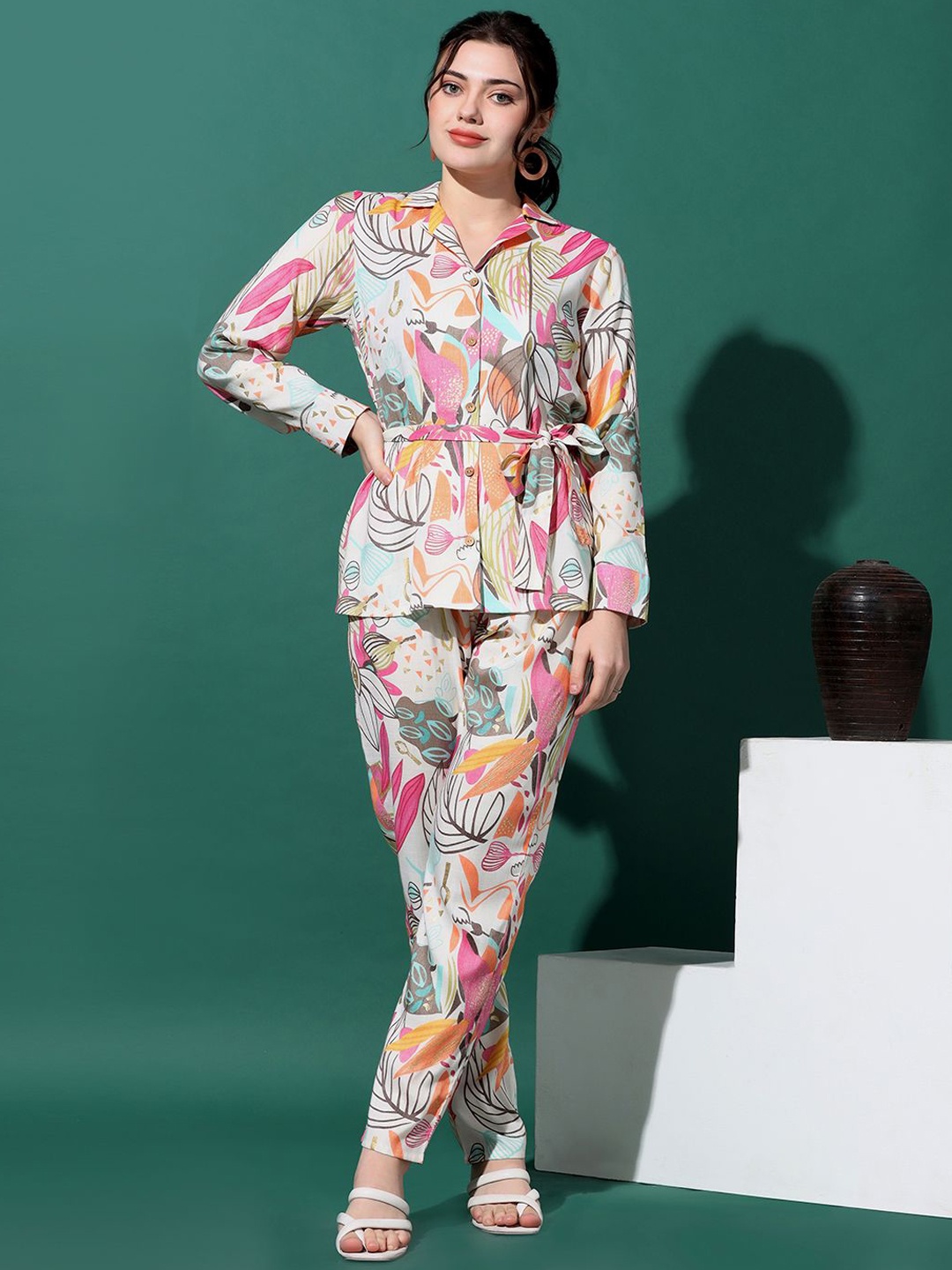 

BAESD Floral Printed Shirt With Trousers, White