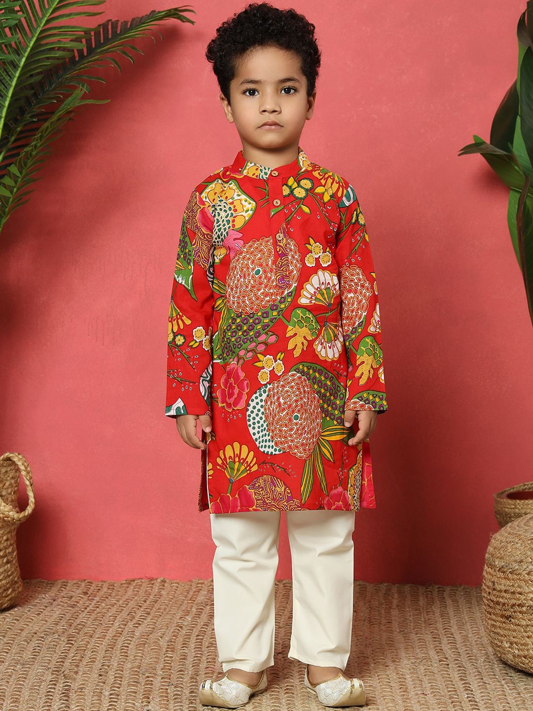 

Readiprint Fashions Boys Floral Printed Pure Cotton Straight Kurta with Trousers, Red