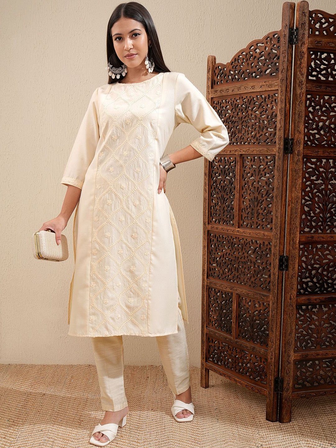 

Vishudh Floral Embroidered Thread Work Straight Kurta, Beige