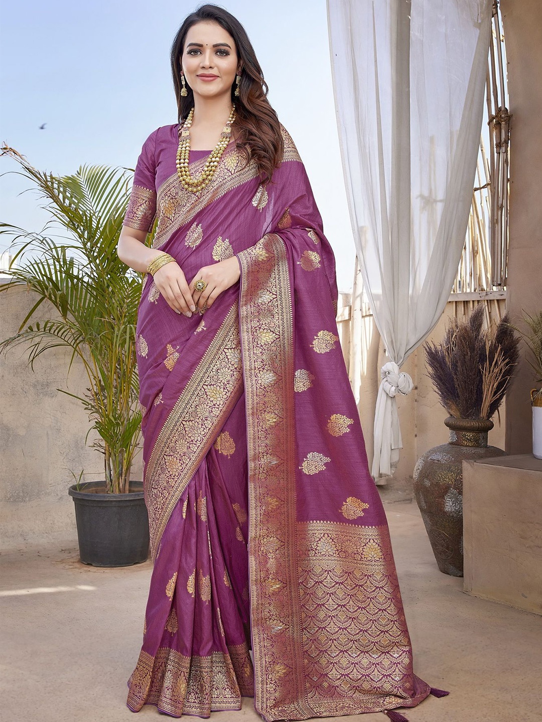 

Divyadham Textiles Ethnic Motifs Zari Pure Silk Paithani Saree, Magenta