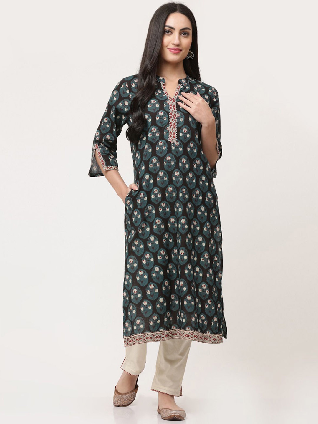 

SAVI Ethnic Motifs Printed Mandarin Collar Cotton Straight Kurta, Green