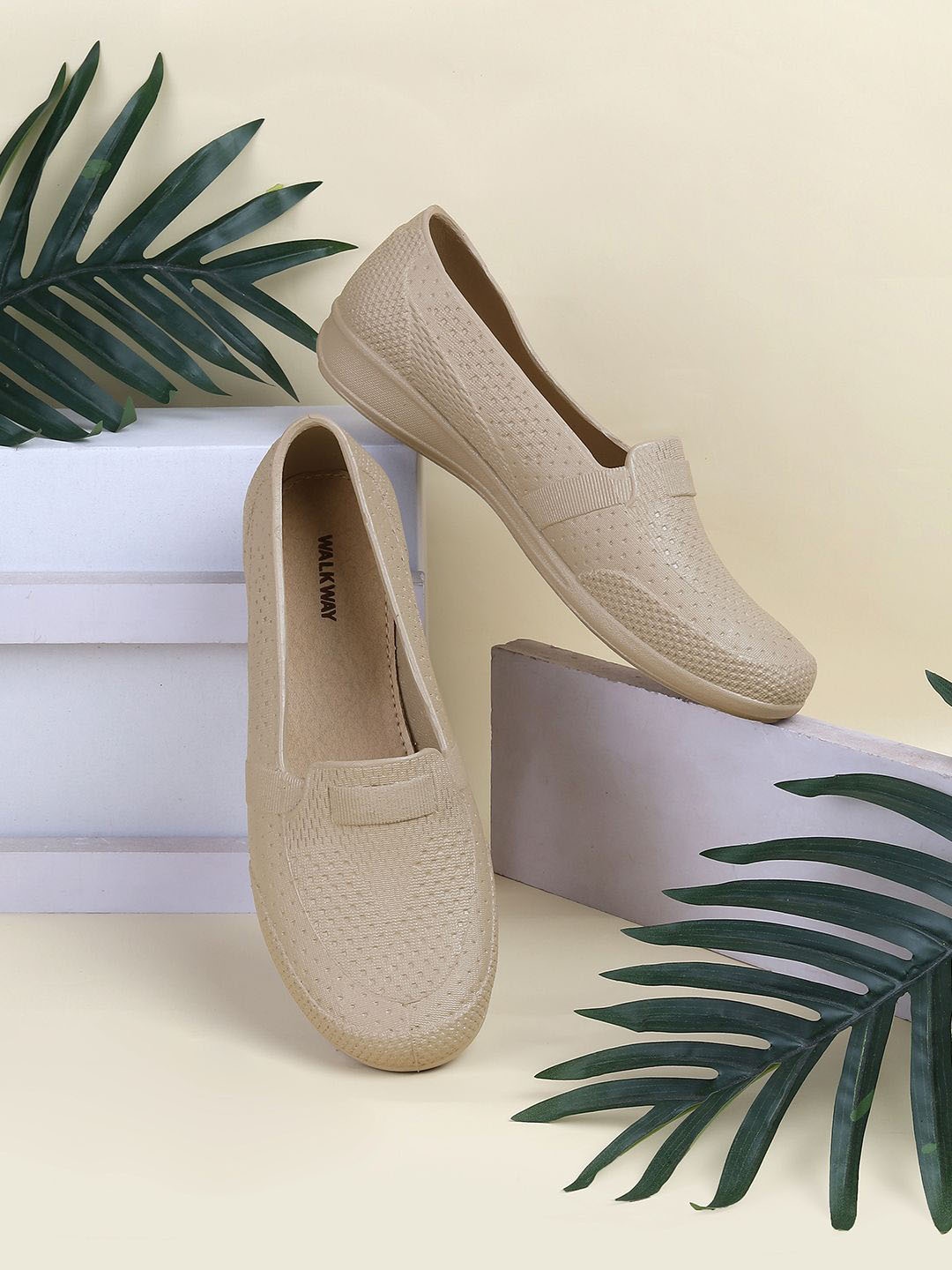 

WALKWAY by Metro Women Printed Ballerinas with Bows Flats, Beige
