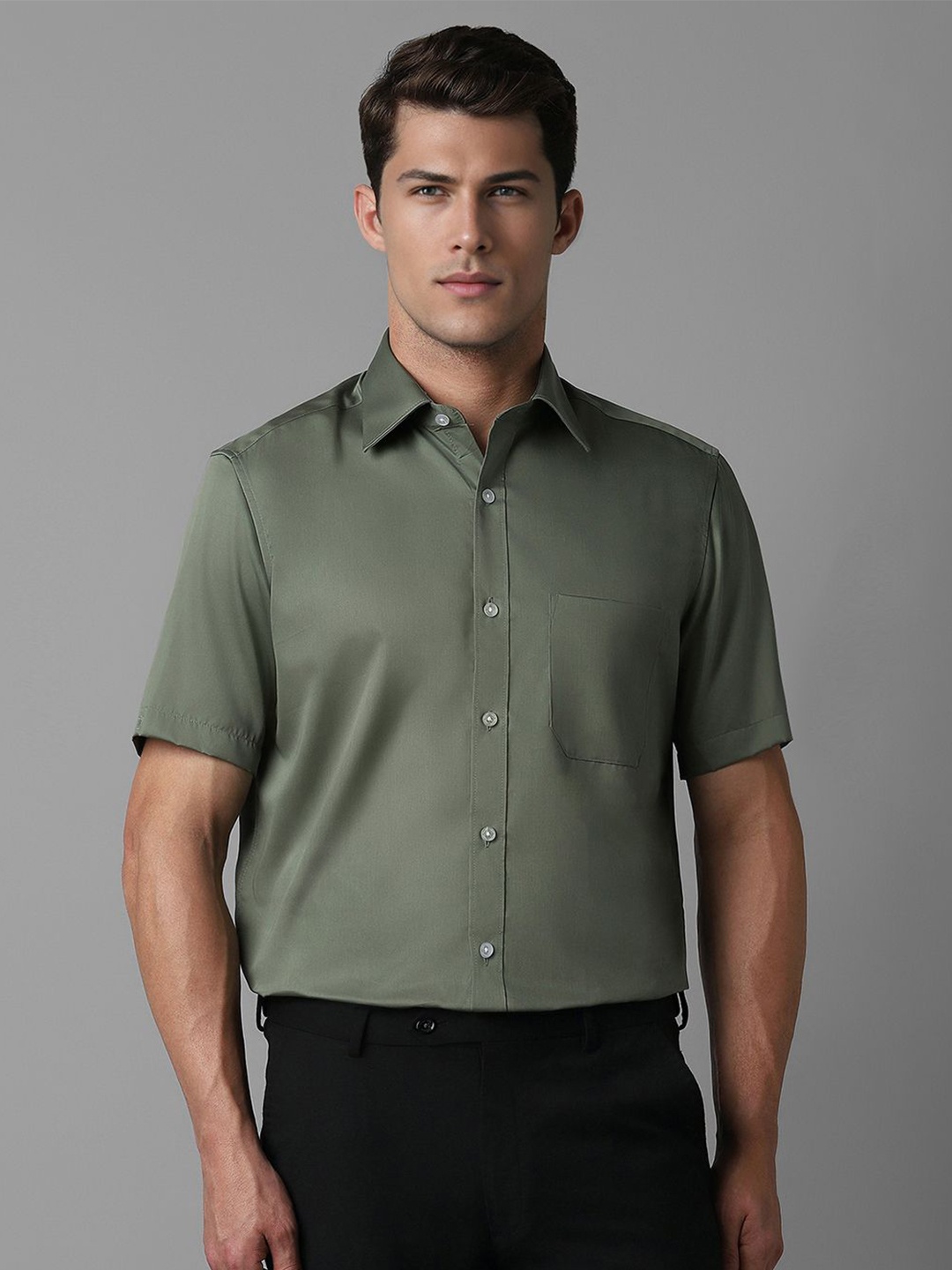 

Louis Philippe Men Classic Spread Collar Solid Cotton Formal Shirt, Green