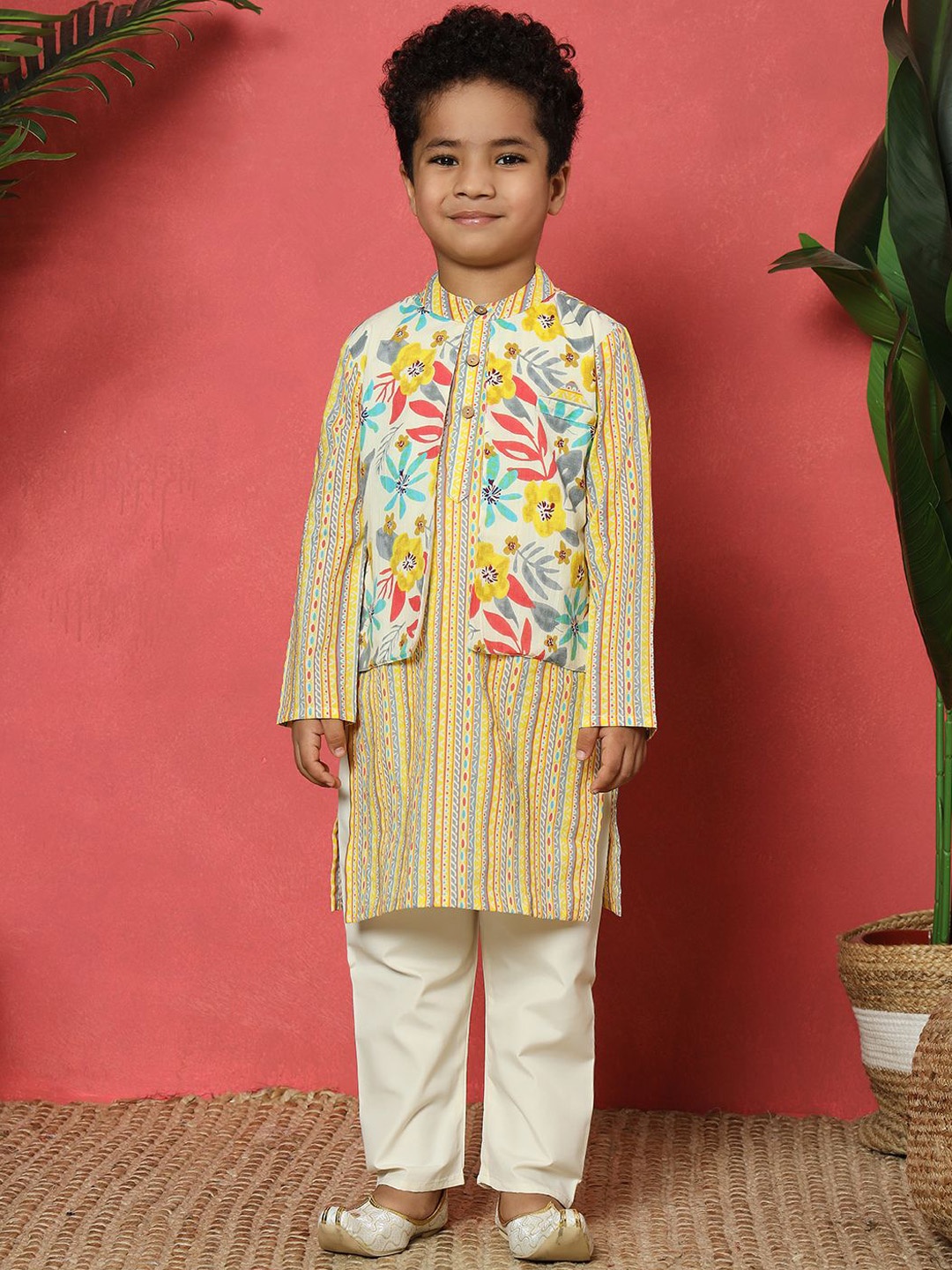 

Readiprint Fashions Boys Striped Pure Cotton Straight Kurta with Trousers, Yellow