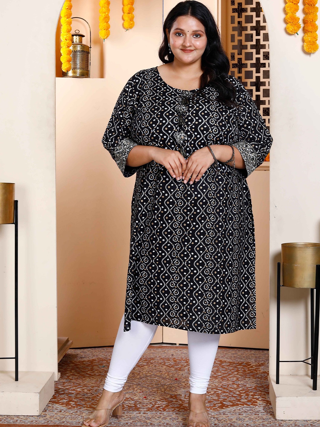 

MIRAVAN Bandhani Printed Straight Kurta, Black