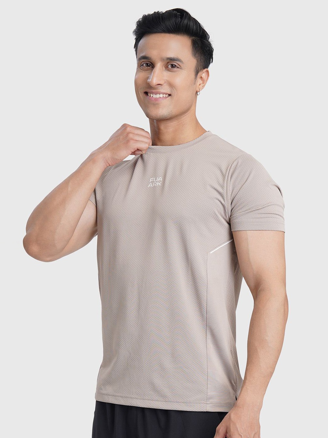 

FUAARK Men Moisture Wicking Solid Round Neck T-shirt, Beige