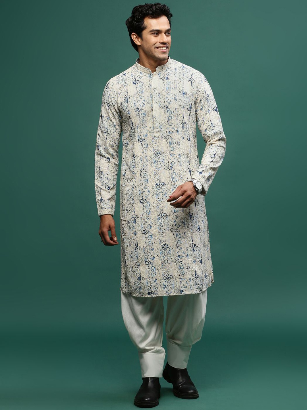 

Sangria Blue & Beige Geometric Embroidered Chikankari Straight Kurta With Trouser