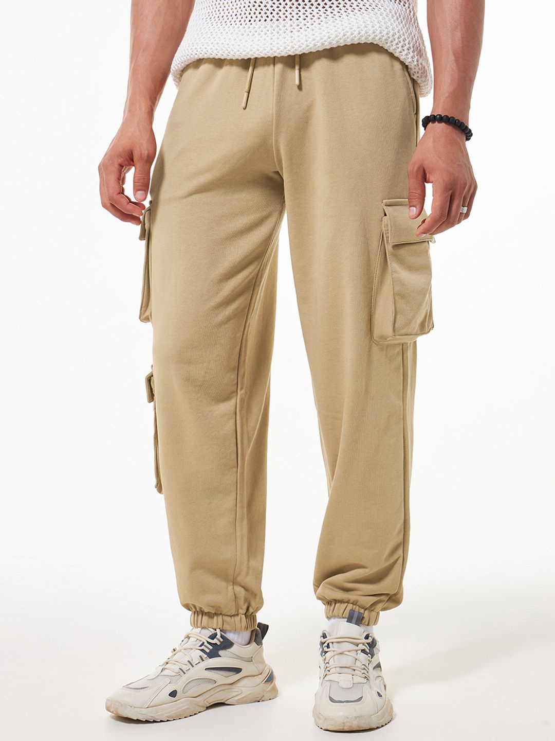 

Bewakoof Men Relaxed-Fit Cargo Joggers, Beige