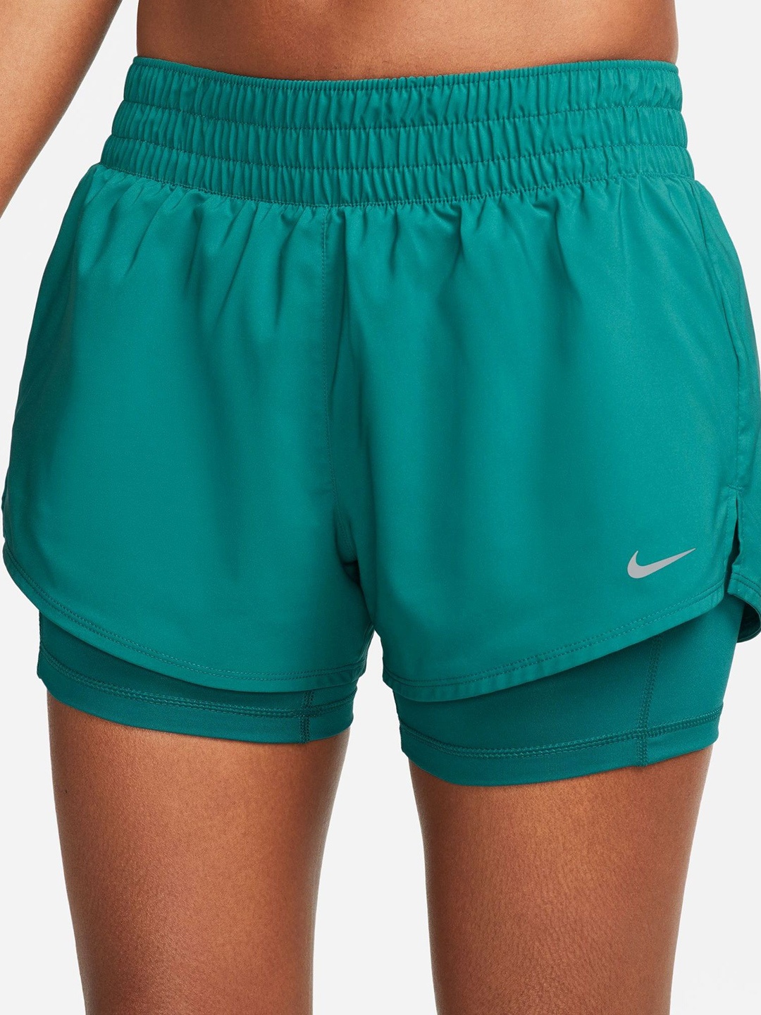 

Nike FIT One Women's Mid-Rise 8cm (approx.) 2-in-1 Shorts, Green