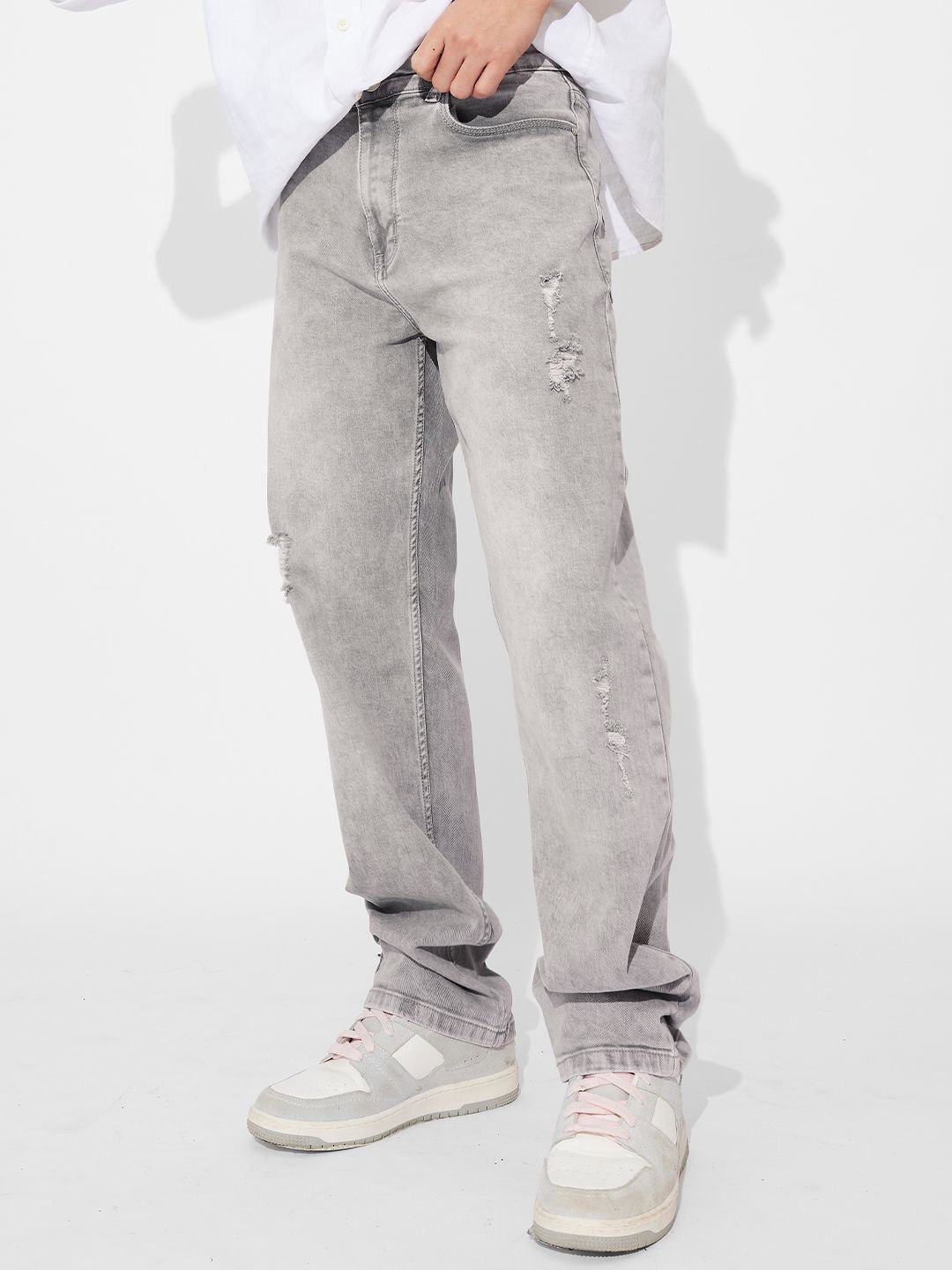 

The Souled Store Men Straight Fit Low Distress Light Fade Stretchable Jeans, Grey