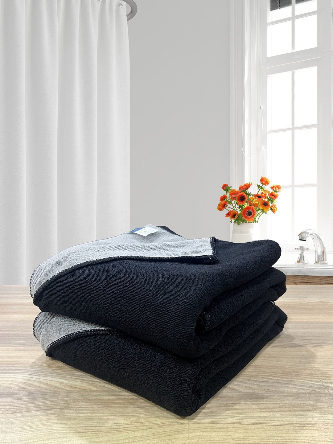 

LABHAM Euphoria Black & White 2 Pieces 450 GSM Reversible Bath Towel