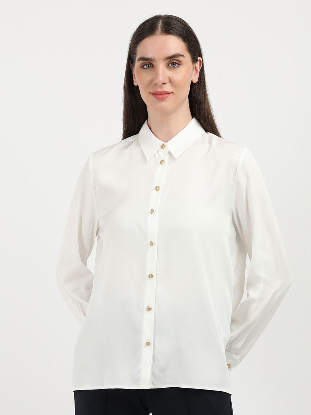 

Tommy Hilfiger Women Spread Collar Solid Casual Shirt, White
