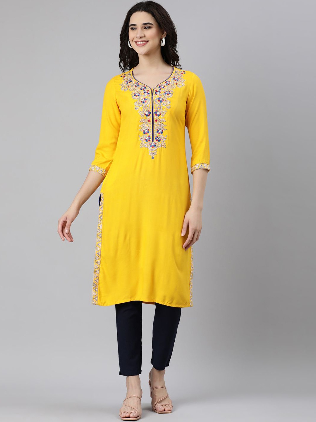 

Souchii Floral Yoke Design Thread Work Straight Kurta, Yellow