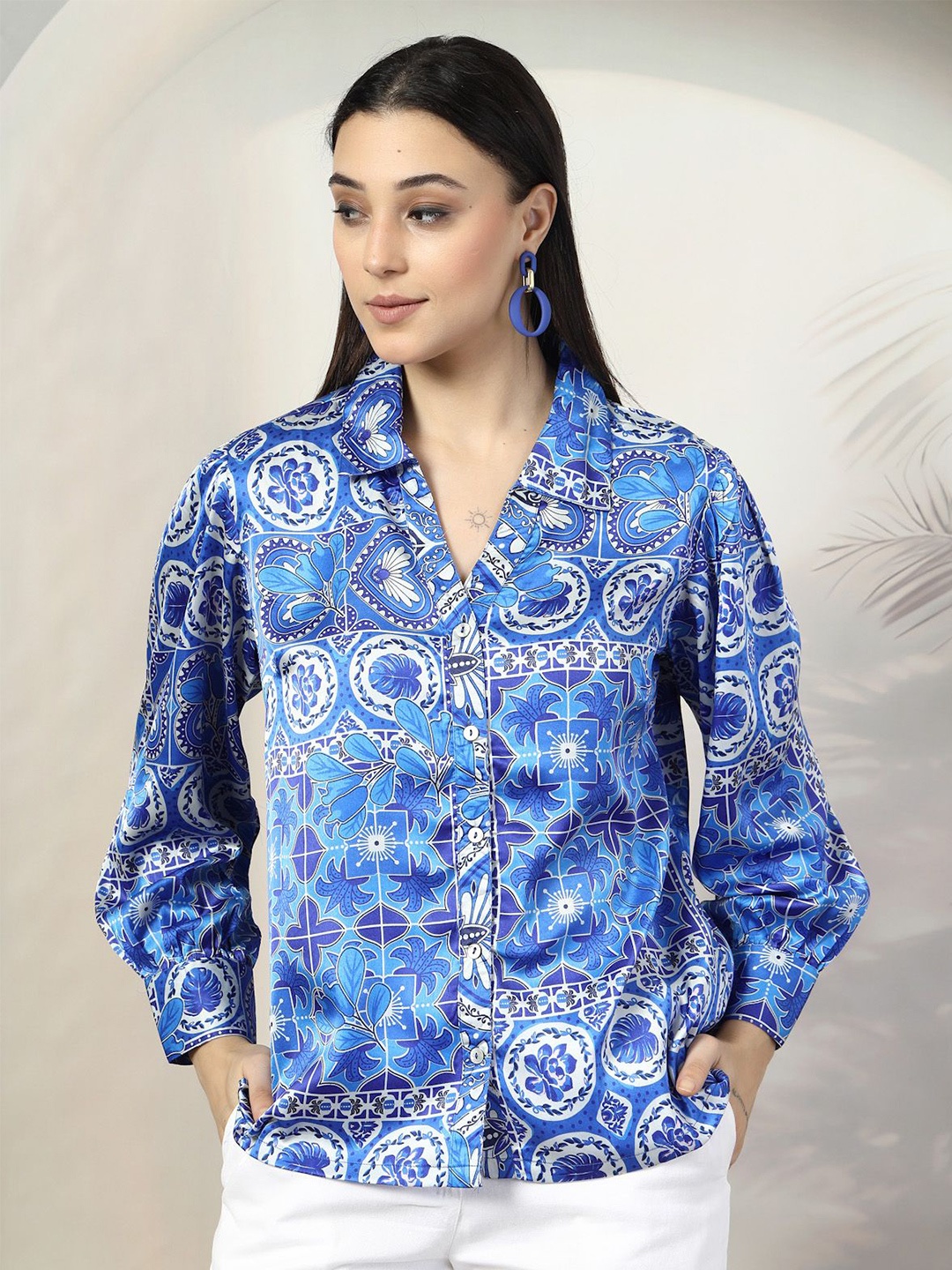 

plusS Women Standard Spread Collar Floral Printed Casual Shirt, Blue