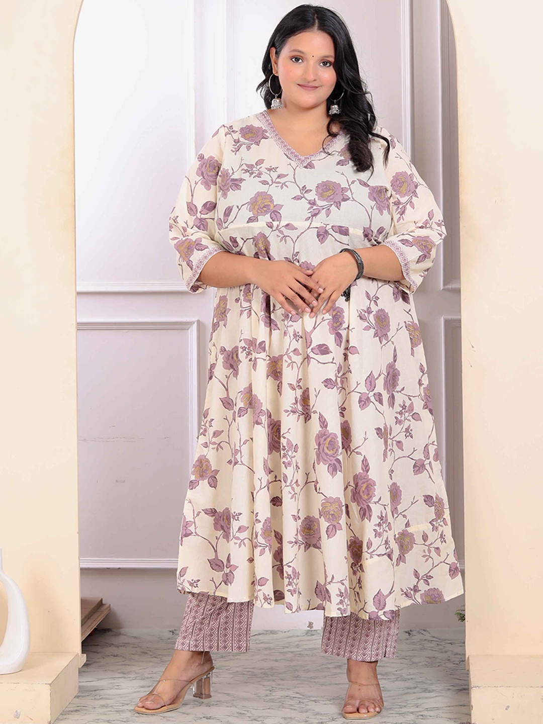 

MIRAVAN Plus Size Floral Printed Pure Cotton Anarkali Kurta With Trousers, Beige