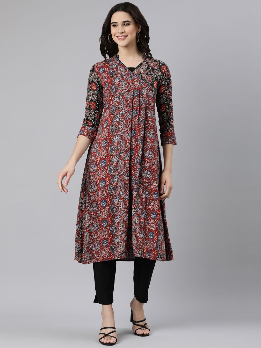 

Souchii Ethnic Motifs Printed V-Neck A-Line Kurta, Maroon