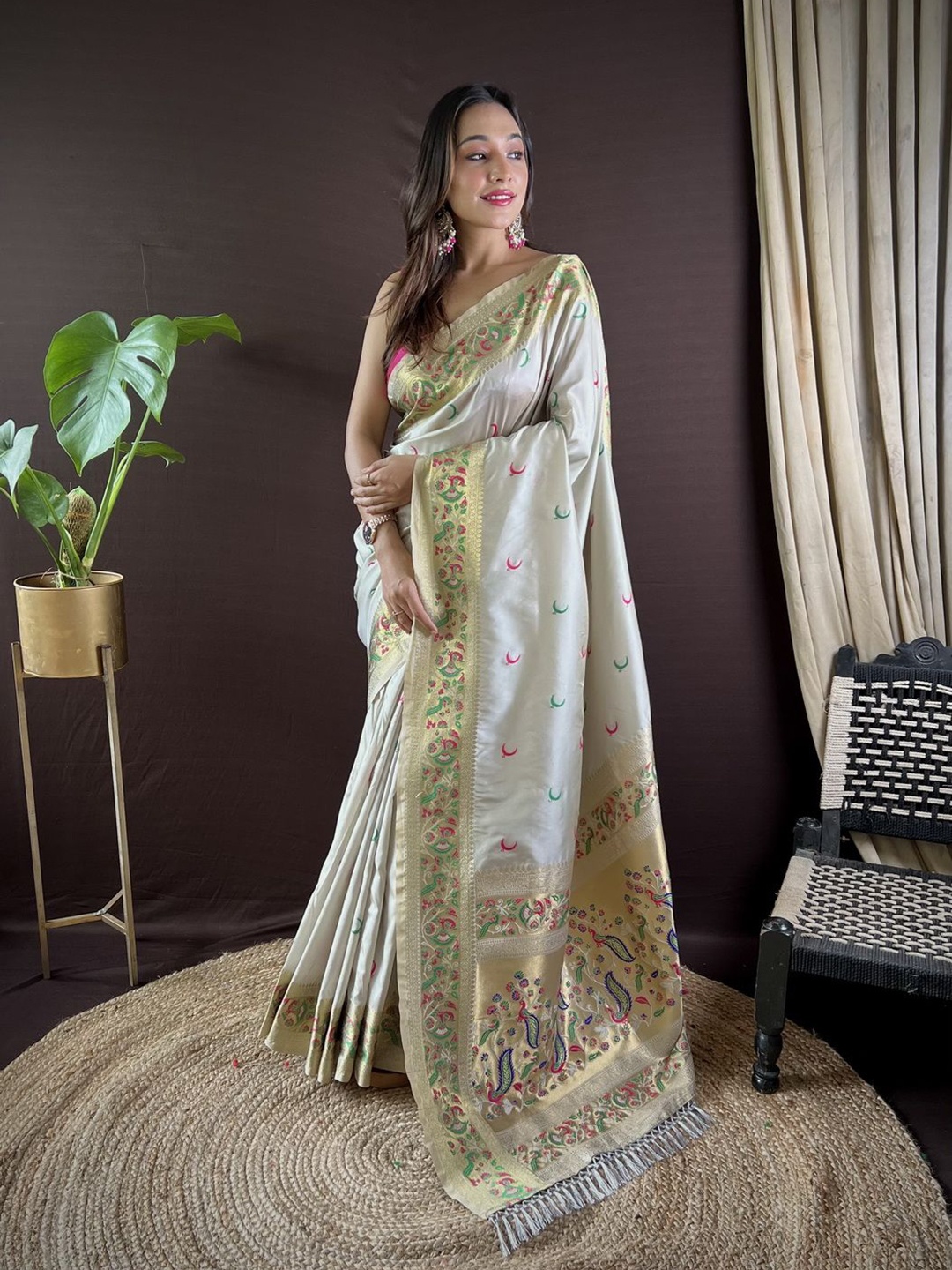 

Divyadham Textiles Ethnic Motifs woven design Pure Silk Paithani Saree, Silver