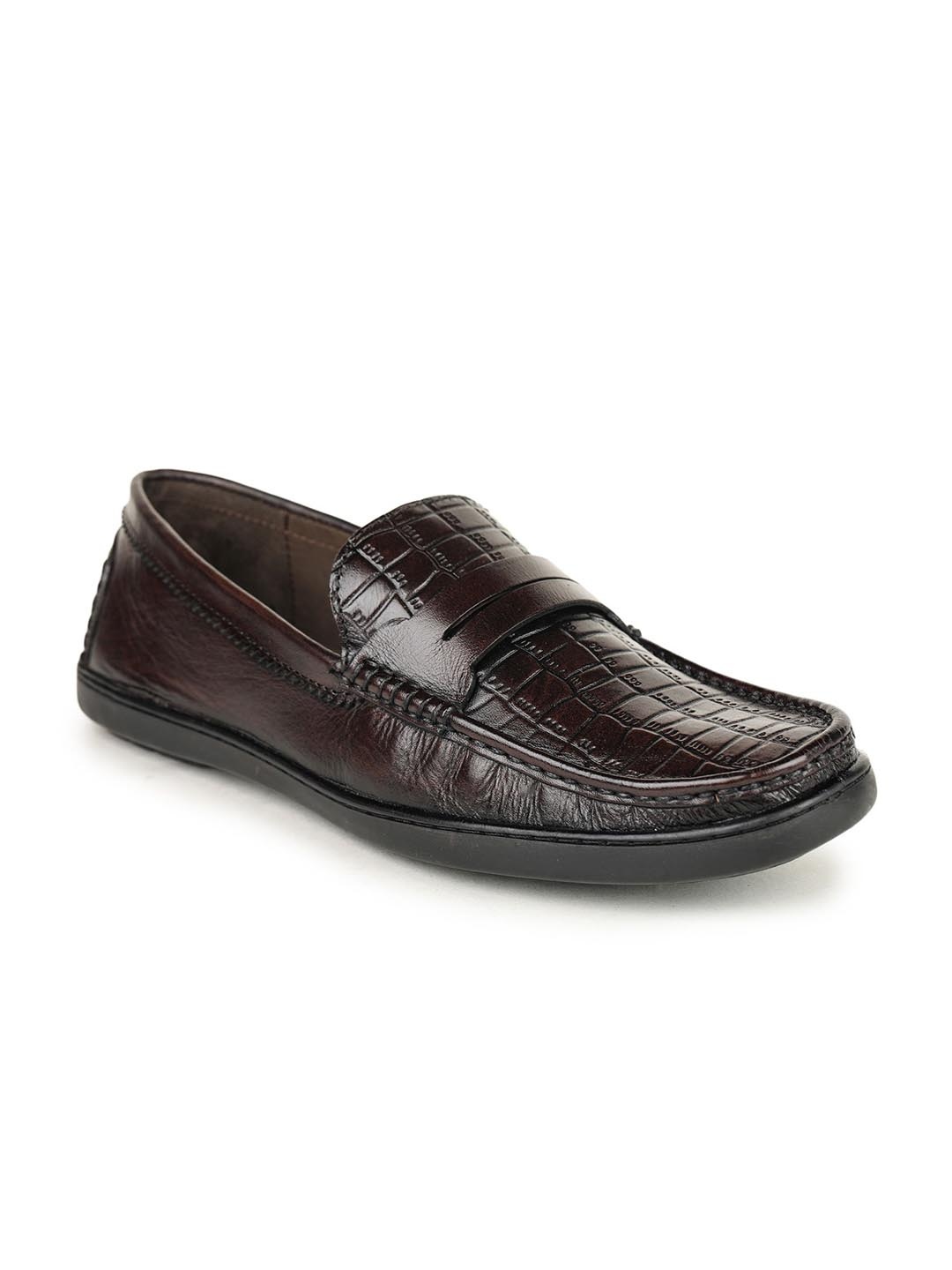 

BRITMEN Men Textured Leather Loafers, Brown