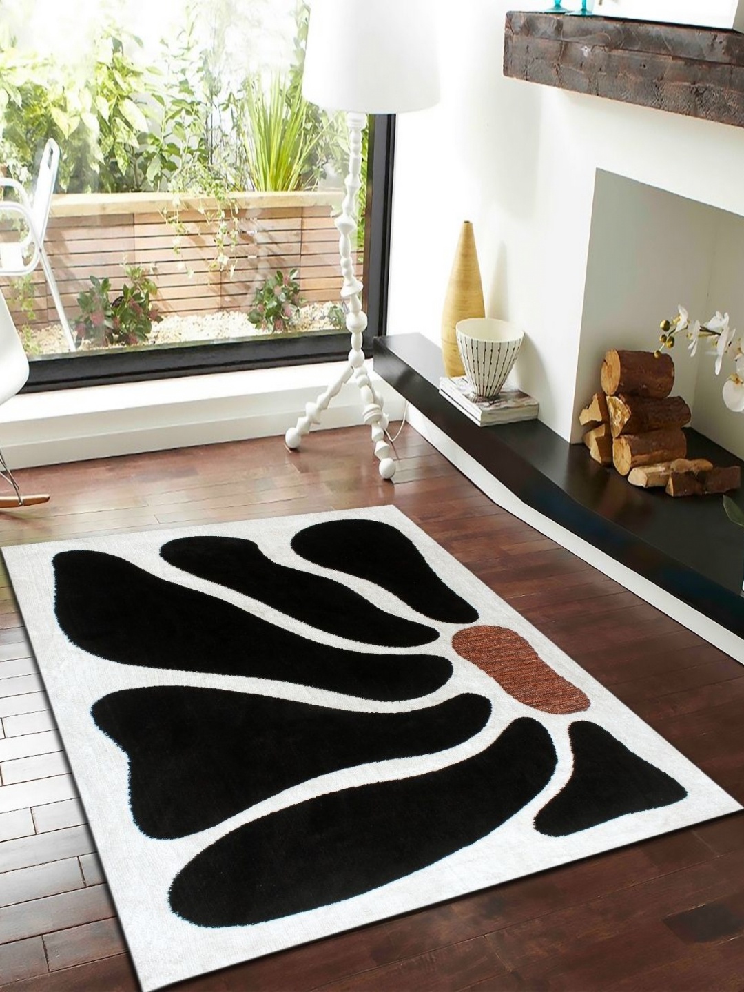 

MULTITEX White & Black Floral Anti-Skid Carpet