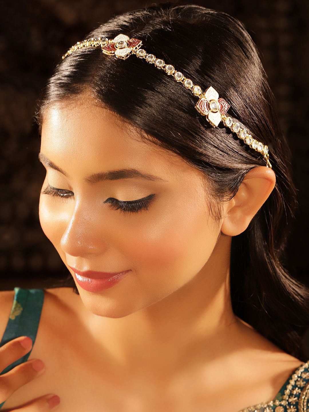 

Priyaasi Gold-Plated Kundan Studded Matha Patti