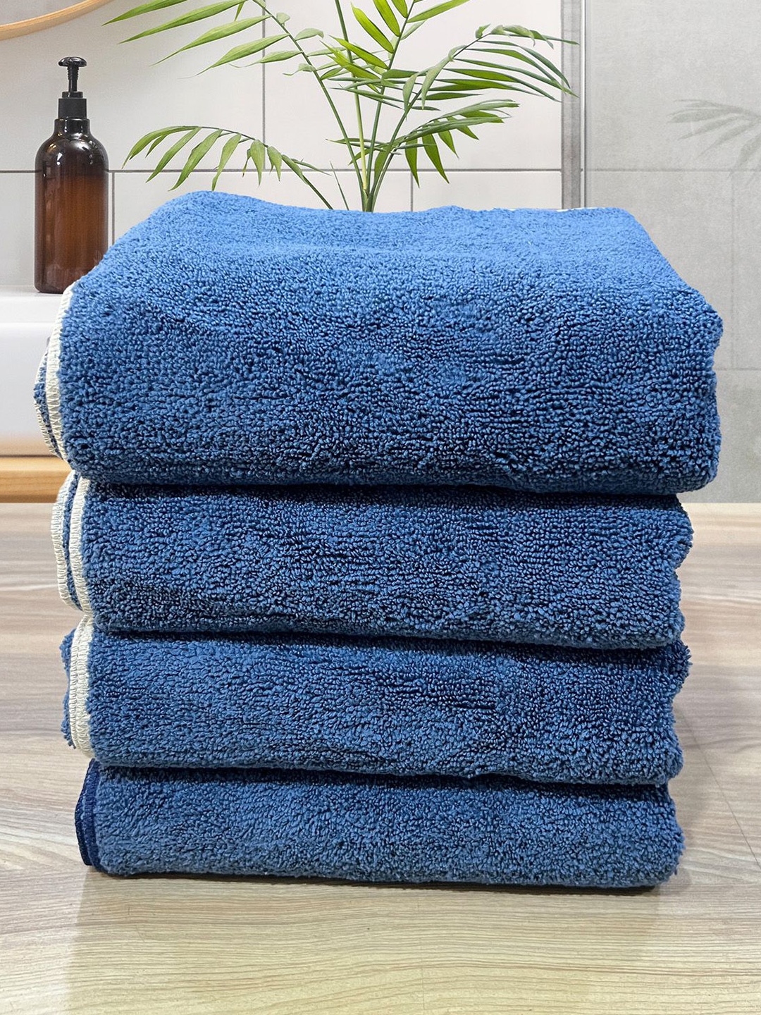 

LABHAM Navy Blue 4 Pieces 450 GSM Bath Towel