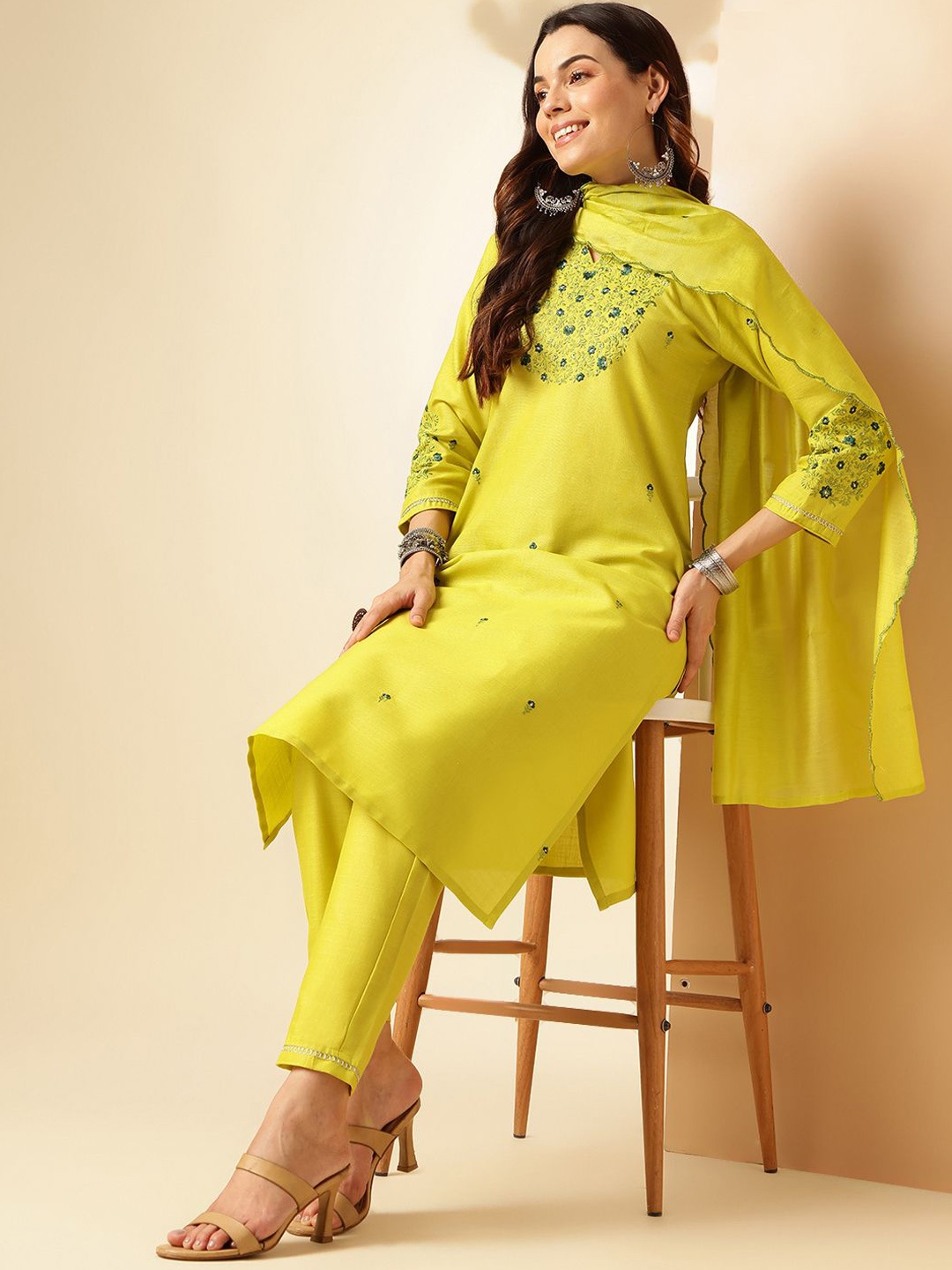 

Anouk Floral Embroidered Regular Thread Work Straight Kurta with Trousers & Dupatta, Lime green