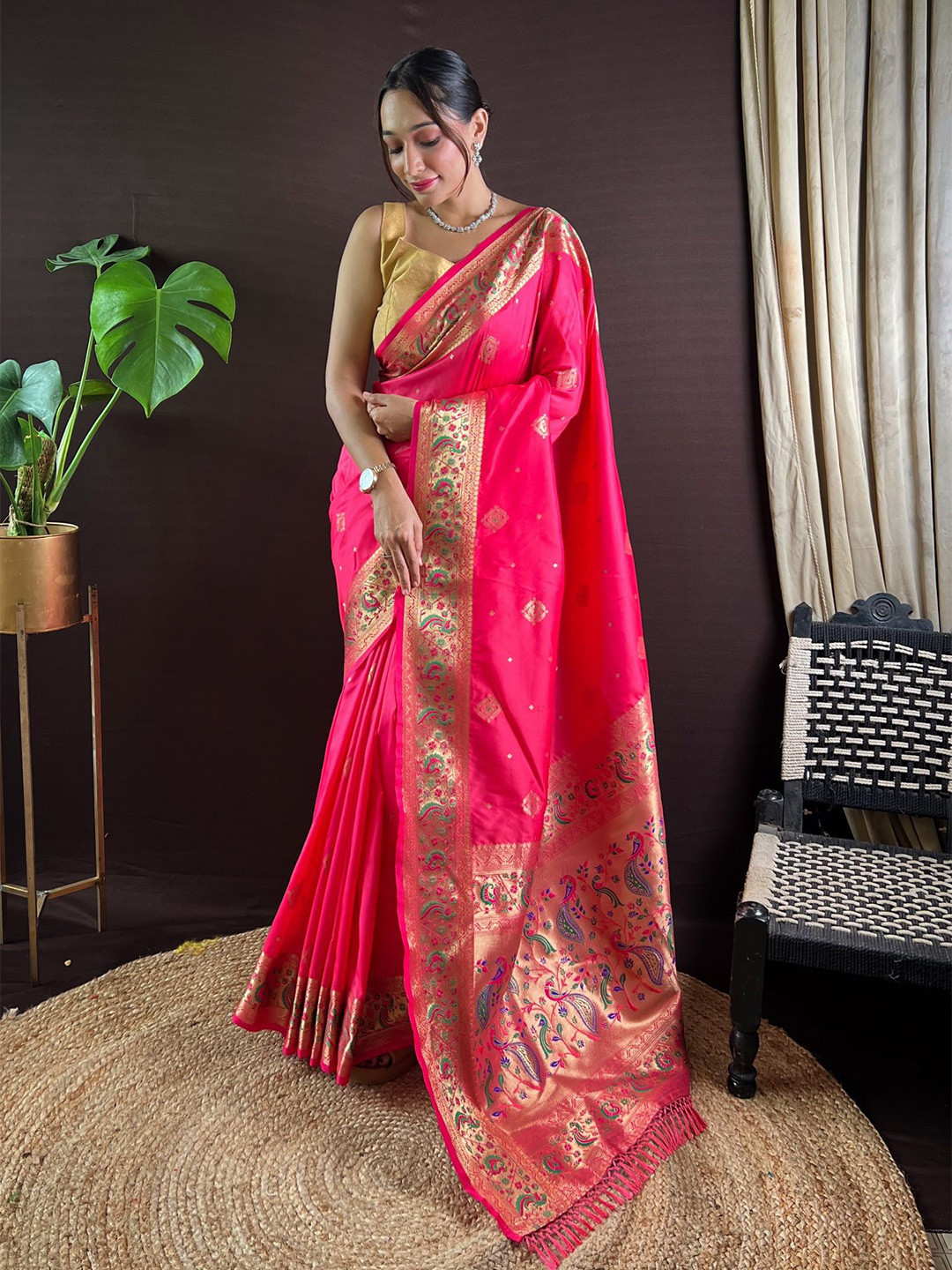 

Divyadham Textiles Woven Design Zari Pure Silk Paithani Saree, Coral
