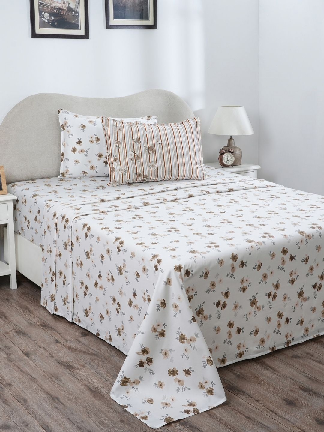 

MASPAR Hermosa Eclectic Garden Ellen Brown Printed 300TC Cotton Bedsheet & Pillow Cover