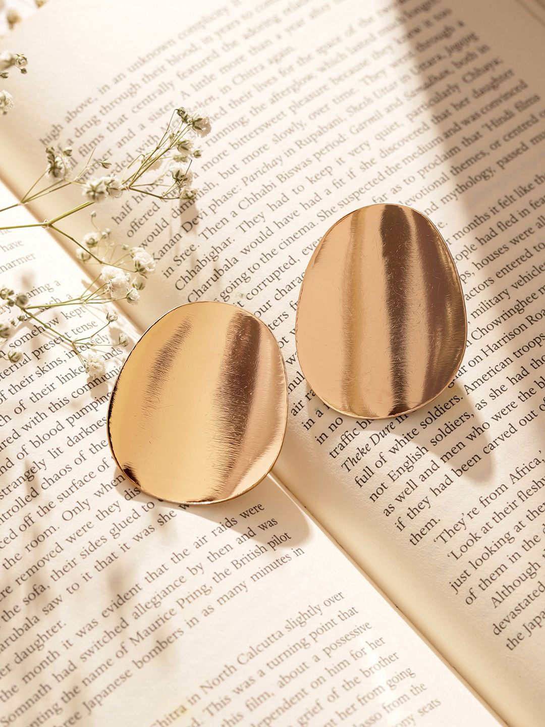 

Priyaasi Gold-Plated Oval Shaped Studs