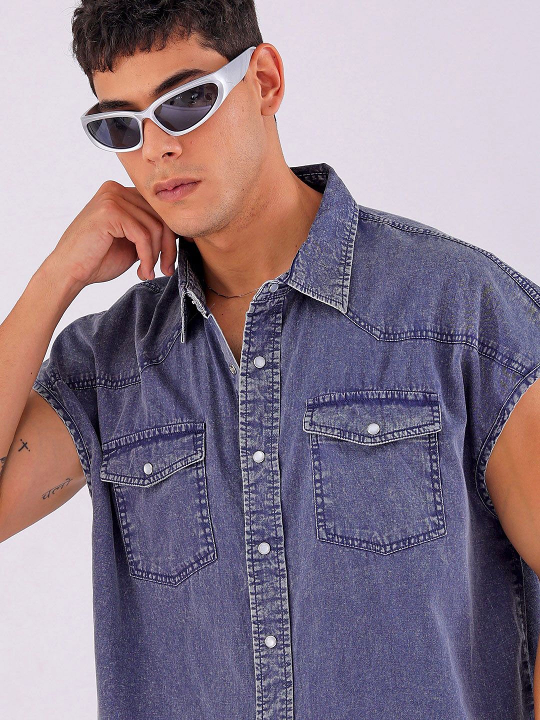 

The Indian Garage Co Men Spread Collar Solid Cotton Boxy Casual Shirt, Navy blue