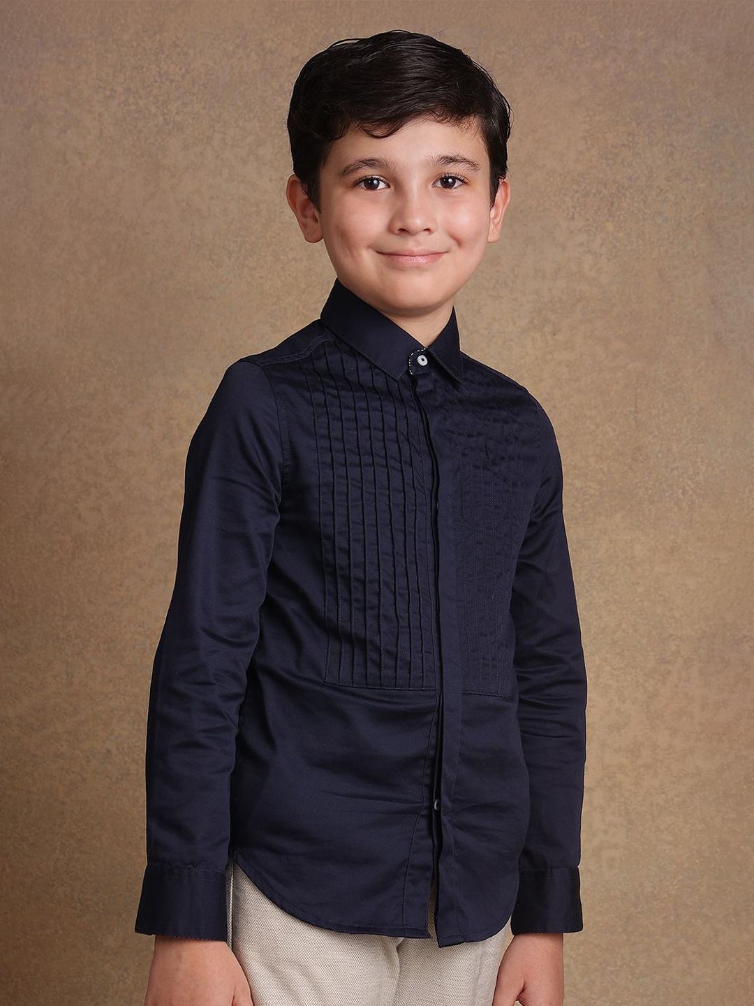 

One Friday Boys Comfort Spread Collar Solid Cotton Formal Shirt, Navy blue