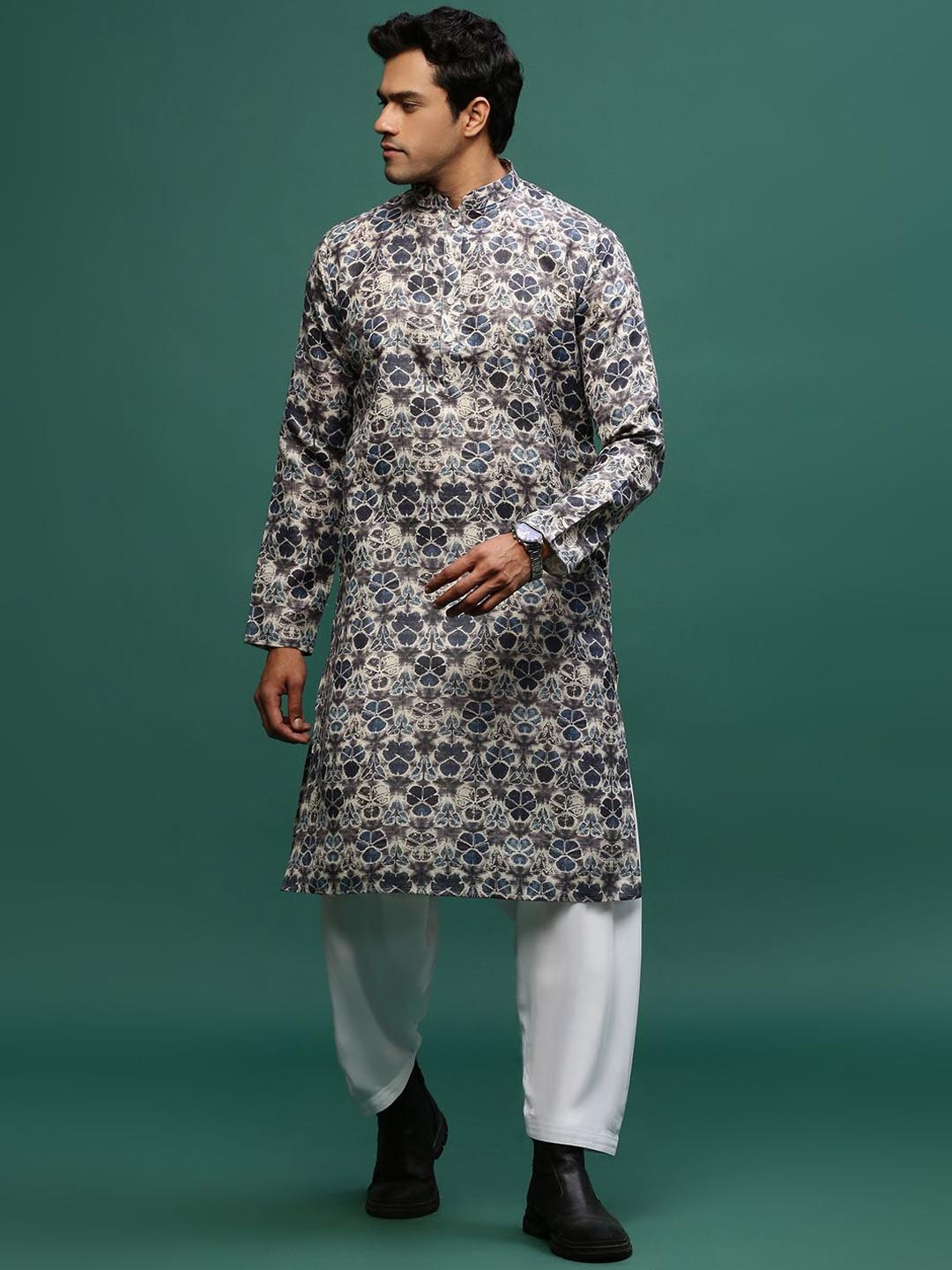 

Sangria Grey Floral Printed Mandarin Collar Linen Straight Kurta With Patiala