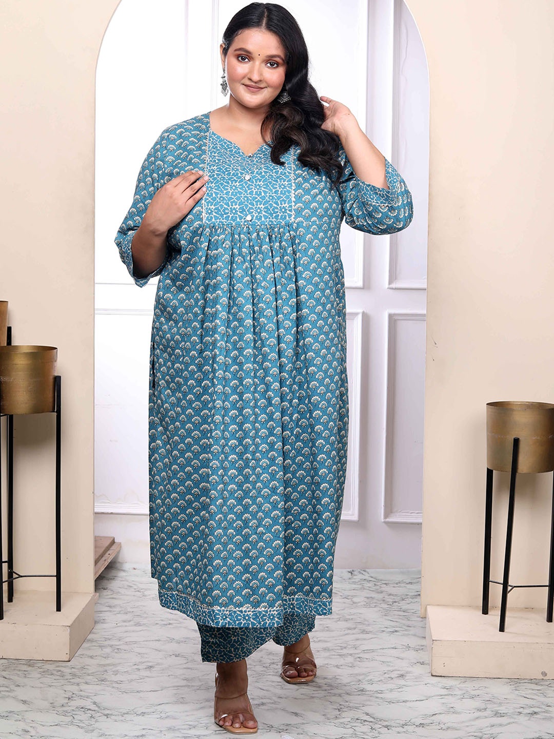 

MIRAVAN Plus Size Floral Printed Gotta Patti Pure Cotton Kurta With Palazzos, Blue