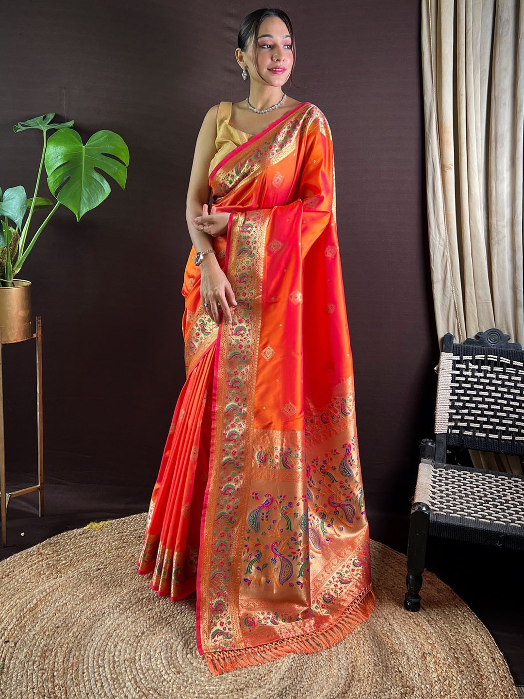 

Divyadham Textiles Woven Design Zari Pure Silk Paithani Saree, Orange