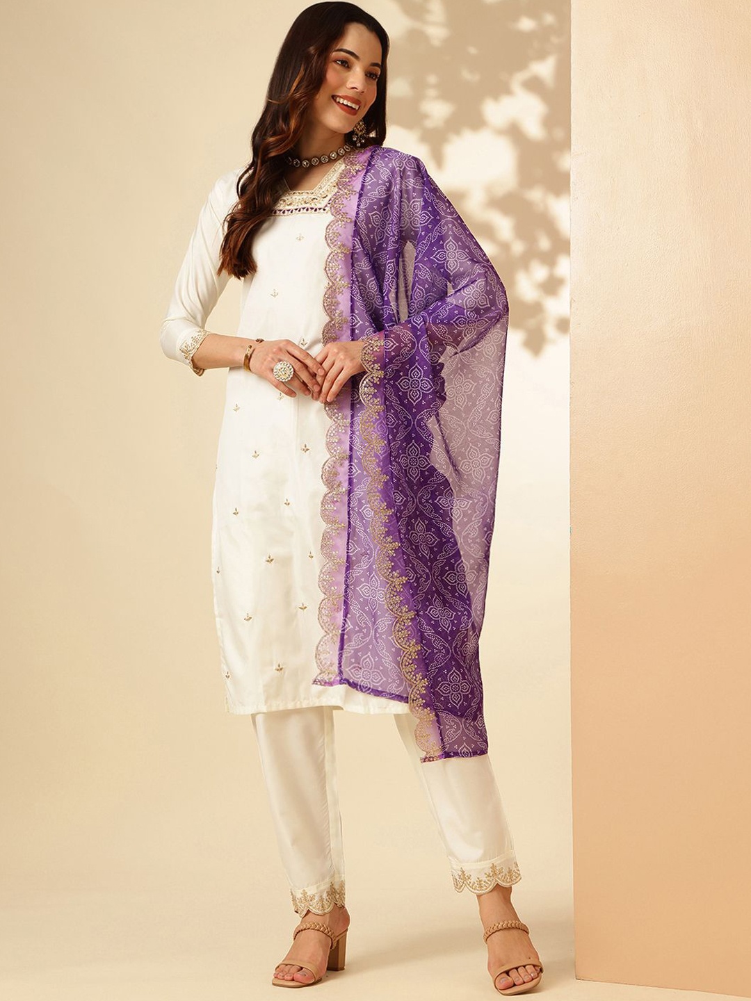 

Anouk Floral Embroidered Regular Beads & Stones Straight Kurta with Trousers & Dupatta, Off white