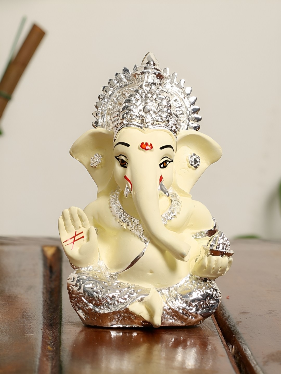 

INTERNATIONAL GIFT Shree Ganesh Murti Showpiece, Silver