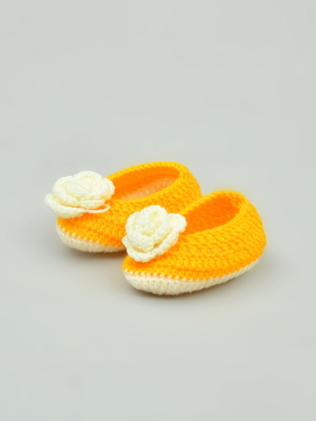 

FUNKRAFTS Girls Handmade Pure Wool Booties, Yellow